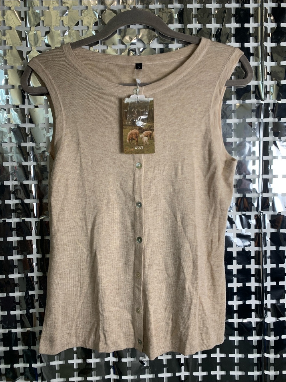Arach&Cloz Button-Front Sleeveless Tank Top in Beige
